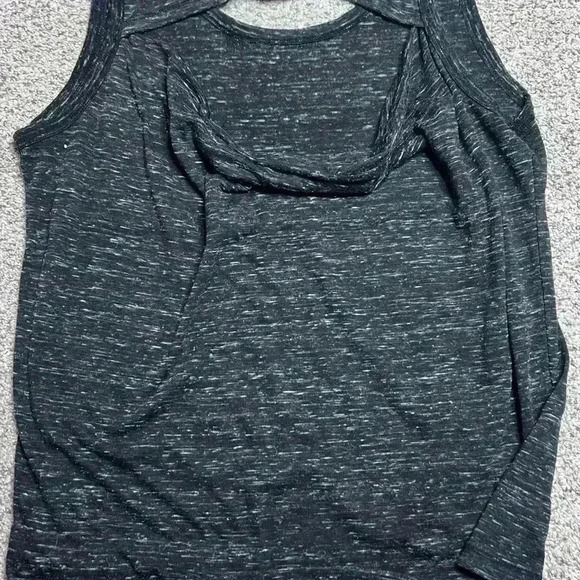 Medium Yogalicious  Flowy Gray Black Relaxed Tank Top Pre Own Good Condition - Picture 3 of 4